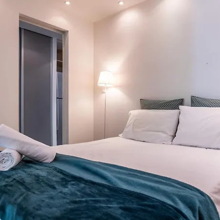 1-br Garden-level Inside Upscale District * Cannes