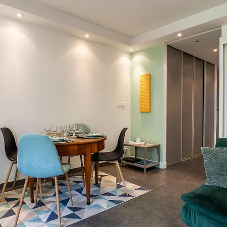 1-br Garden-level Inside Upscale District Apartment